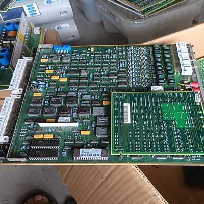 询价~东成打胶枪双管DCPJ20，实物图片所见所得，没有充电器