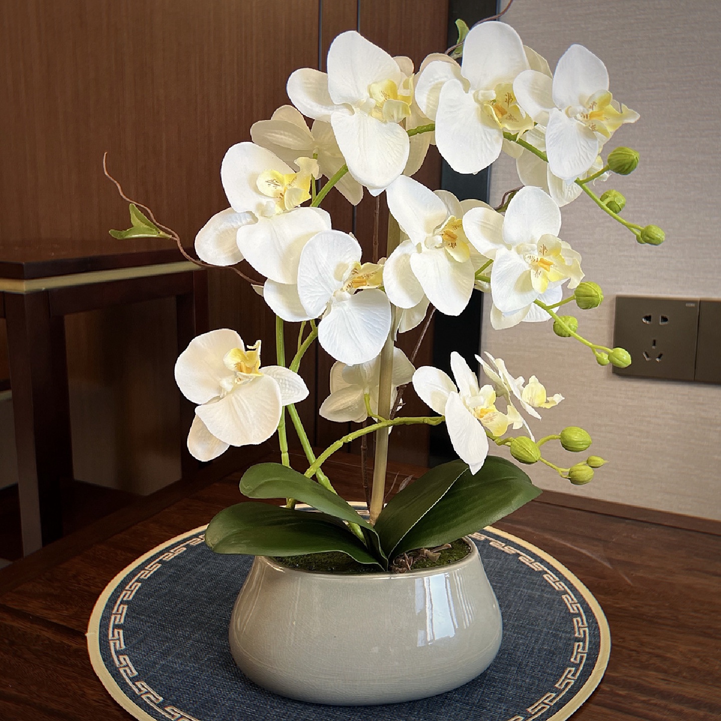 蝴蝶兰盆栽手感过胶绢花仿真盆栽假花盆景家居装饰摆件植物批发