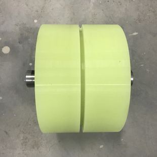 中鐵裝 備管片小車喂片機包膠輪行走輪裹腳輪30CM現(xiàn)貨供應