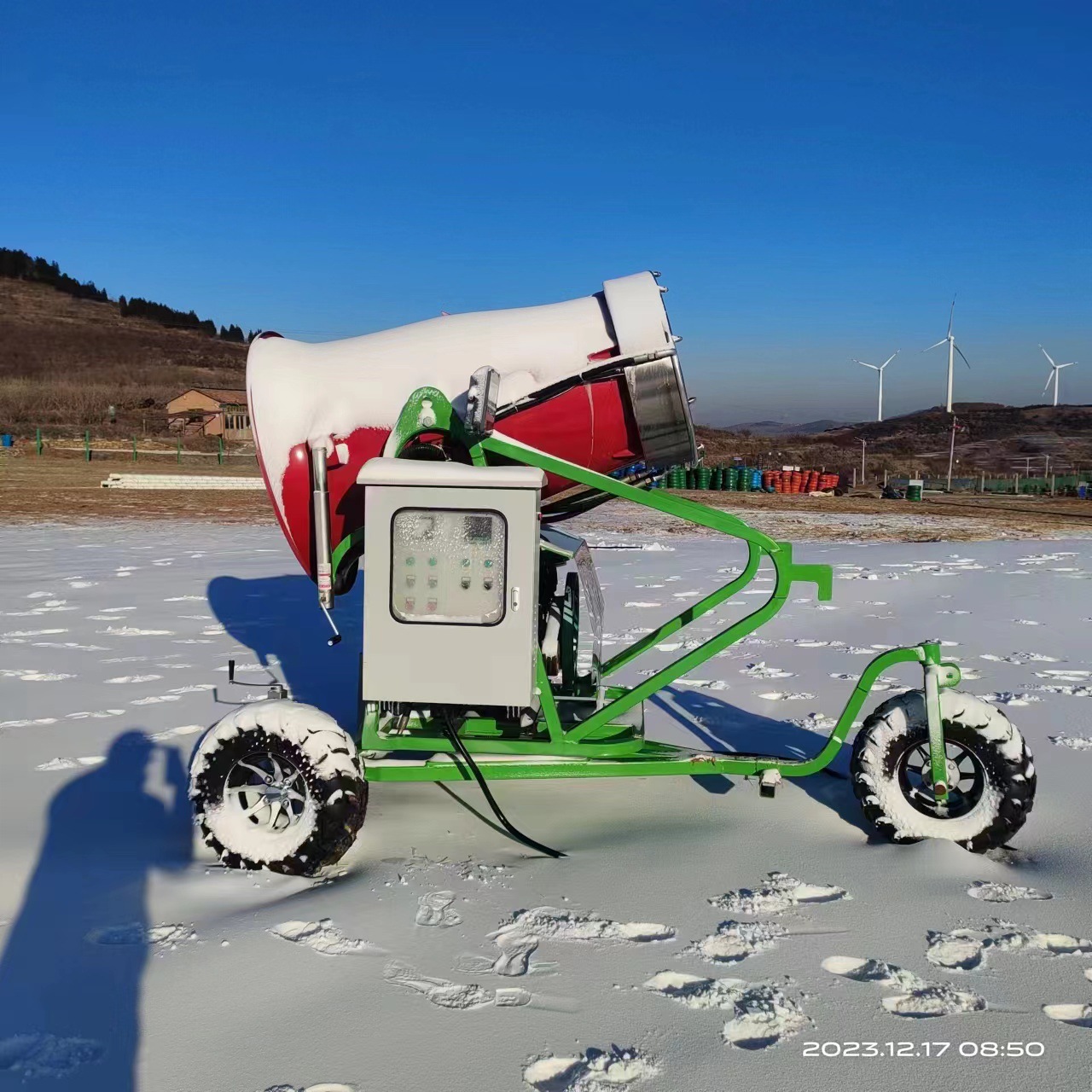 70经济版造雪机滑雪场游乐设备 人工制雪机厂家