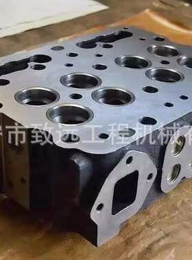 SD32推土机NTA855气缸盖总成，4915442用于NT855发动机总成