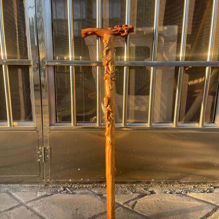 桃木龙头拐杖老人手杖防滑轻便木质拐棍实木雕刻新中式登山杖礼品