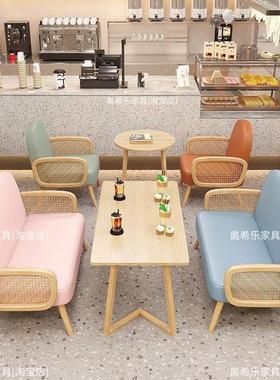 网红奶茶店沙发烘焙蛋糕甜品店咖啡厅桌椅组合清吧书吧休息区沙发