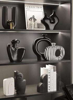 高档现代抽象黑白艺术个性小众样板间家居装饰品酒柜摆设客厅摆件