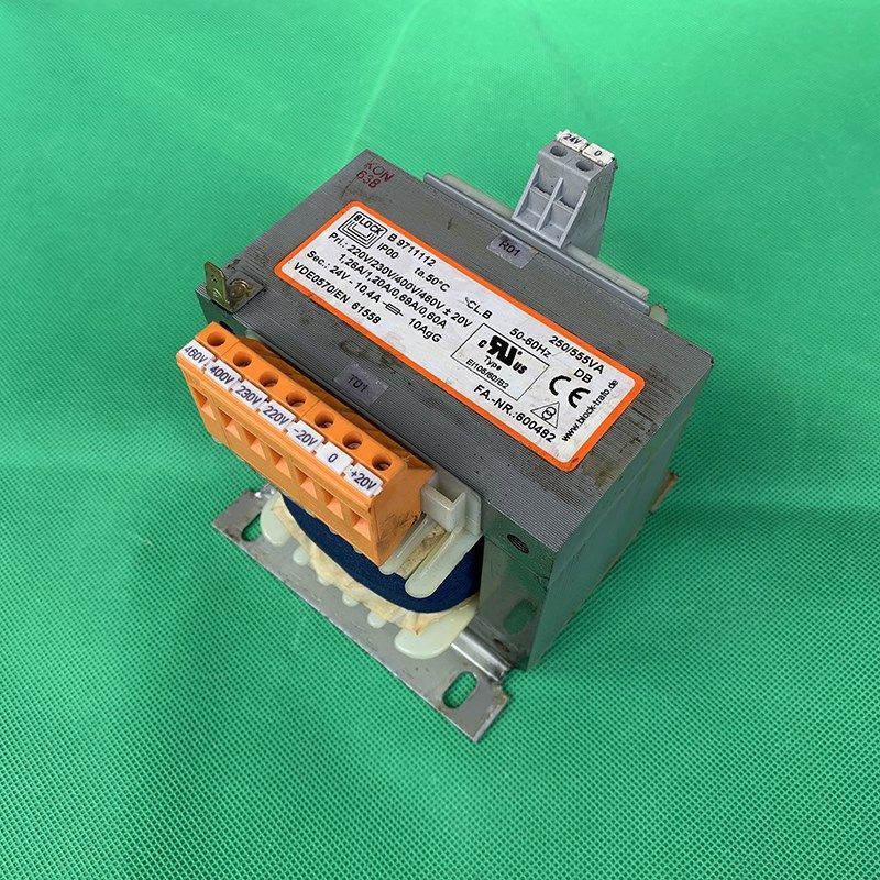进口拆机 BLOCK B9711112 220-380V转24V 10.4A 隔离电源变压器