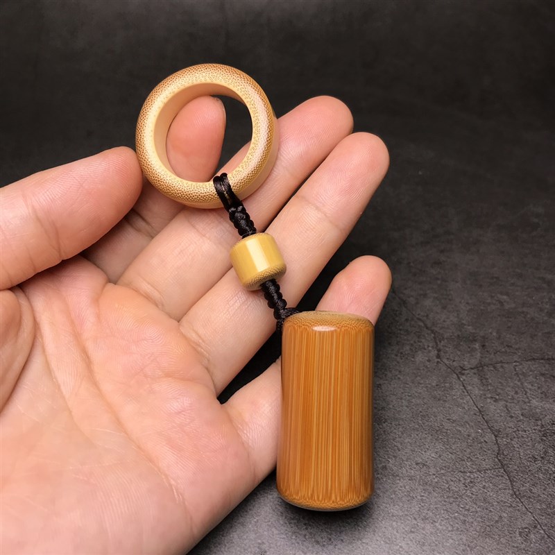 精品老料实心竹手把件可爱竹子小挂件 文玩竹子墩子实心玉竹挂件