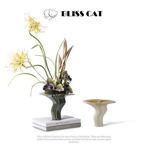 新中式绿色陶瓷小花瓶插花售楼处酒店洽谈桌花艺设计感花器装饰品