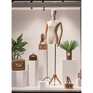 服装店展示架模型地板橱窗展示架岛流桌装饰饰品道具女装桌