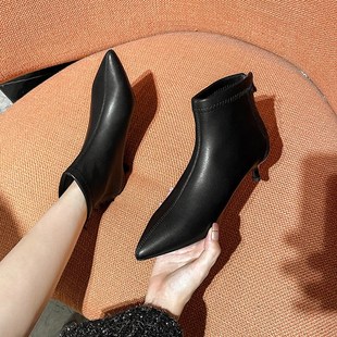 小跟短靴女秋冬工作鞋2024年新款尖头细跟3cm百搭黑色裸靴高跟鞋