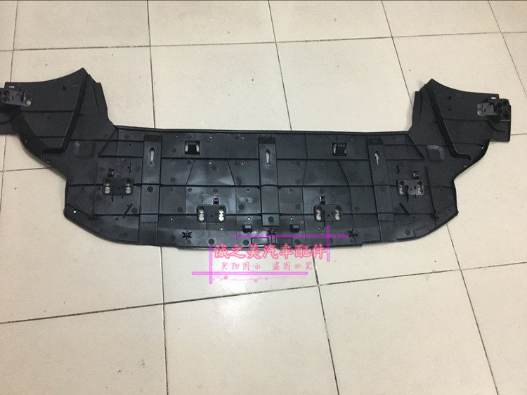 适用于新老款标/致408前杠下护板水箱H挡板底盘泥挡中部空气导流