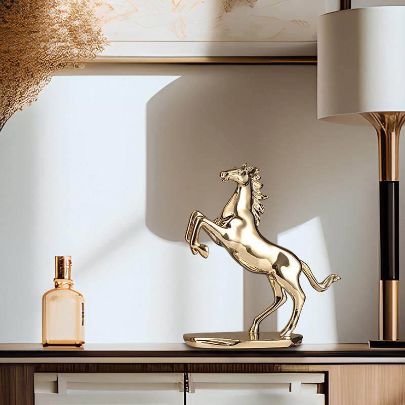 轻奢骏马办公室摆件高档桌面装饰书房书柜工艺礼品摆饰马到成功开
