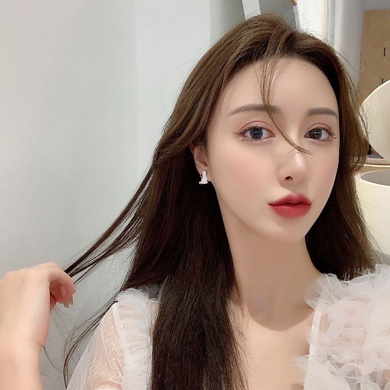 新品S925银针可爱小白兔耳钉趣味甜美少女爱心不对称耳饰小巧耳环