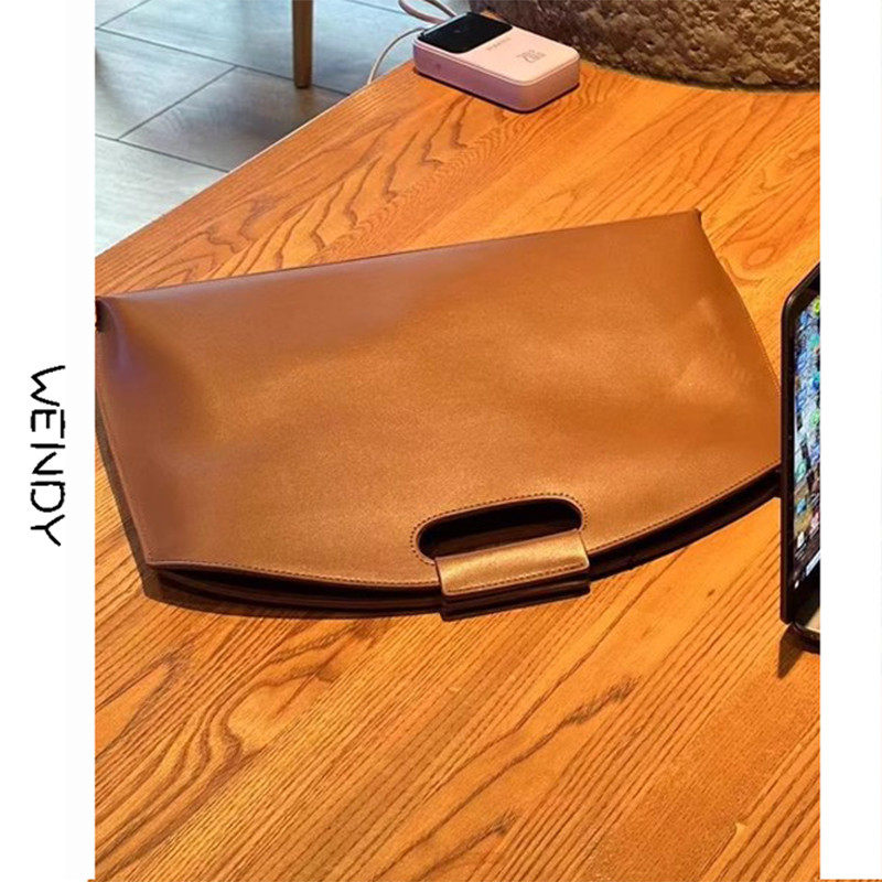 真皮牛皮14寸笔记本电脑包包2025年新款女士通勤高级感手提公文包