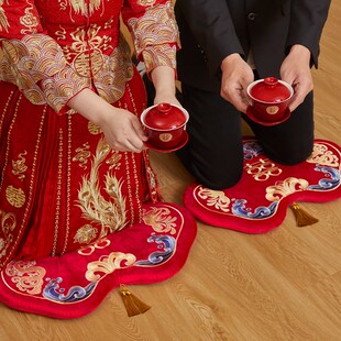 敬茶跪垫结婚一对红色跪拜垫婚礼新D娘改口敬酒喜字坐福垫婚庆用
