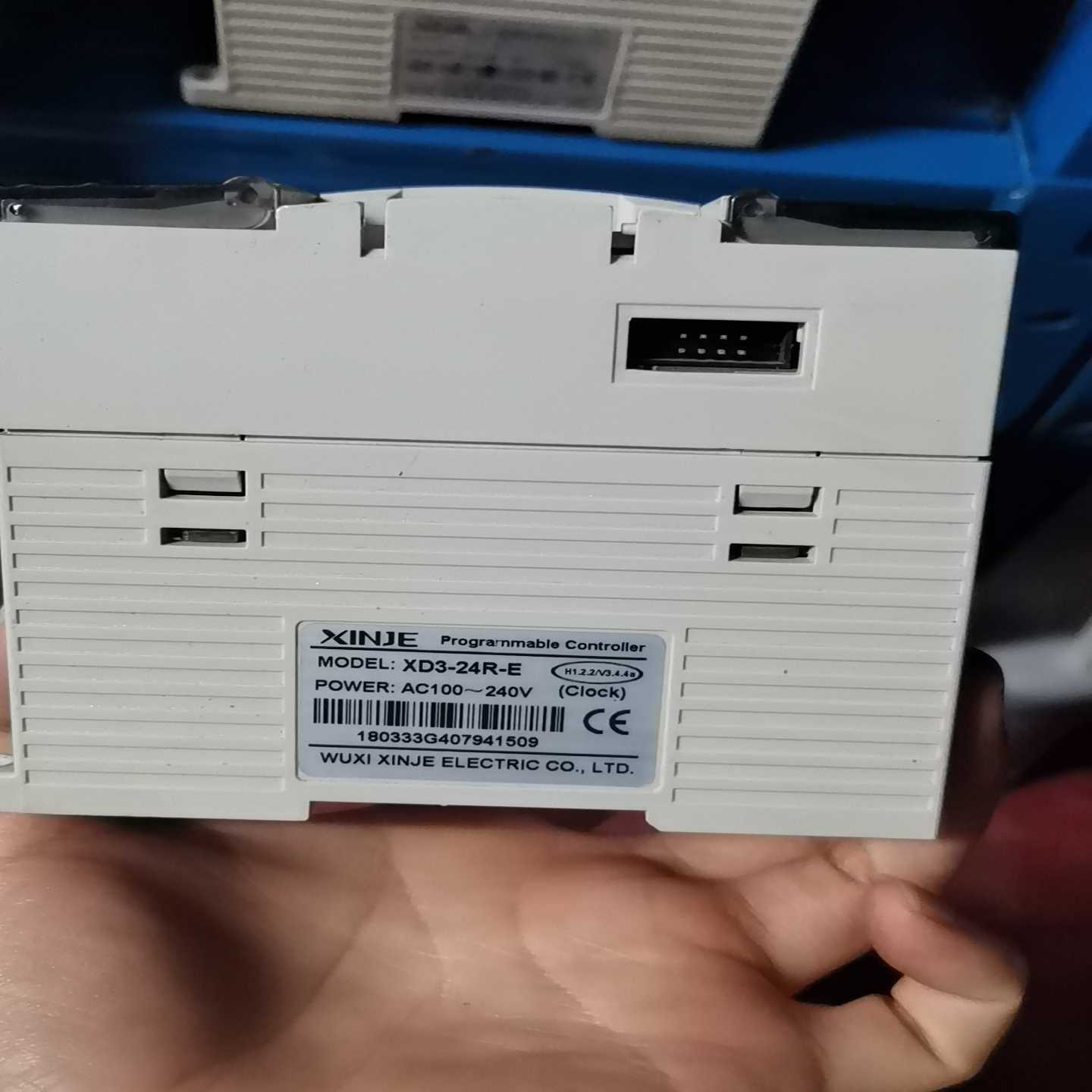 信捷PLCXD3-24R-E，实物拍摄，成色漂亮。电压AC--议价商品