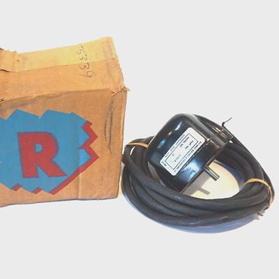 NEW RELIANCE ELECTRIC 63002R TACHOMETER GENERATOR MODEL LS 6