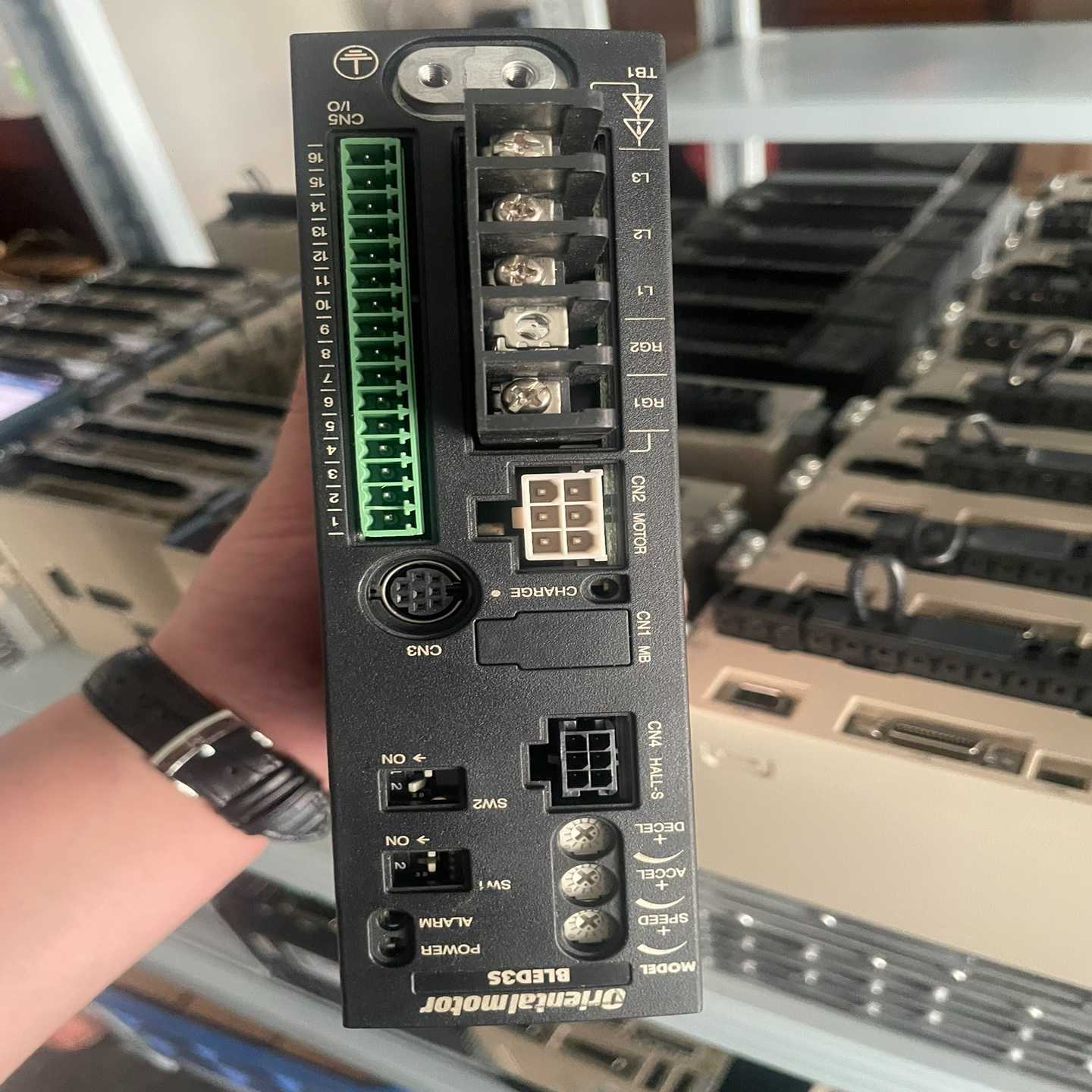 BLED3S东方驱动器，功能正常，成色如图，10个询价