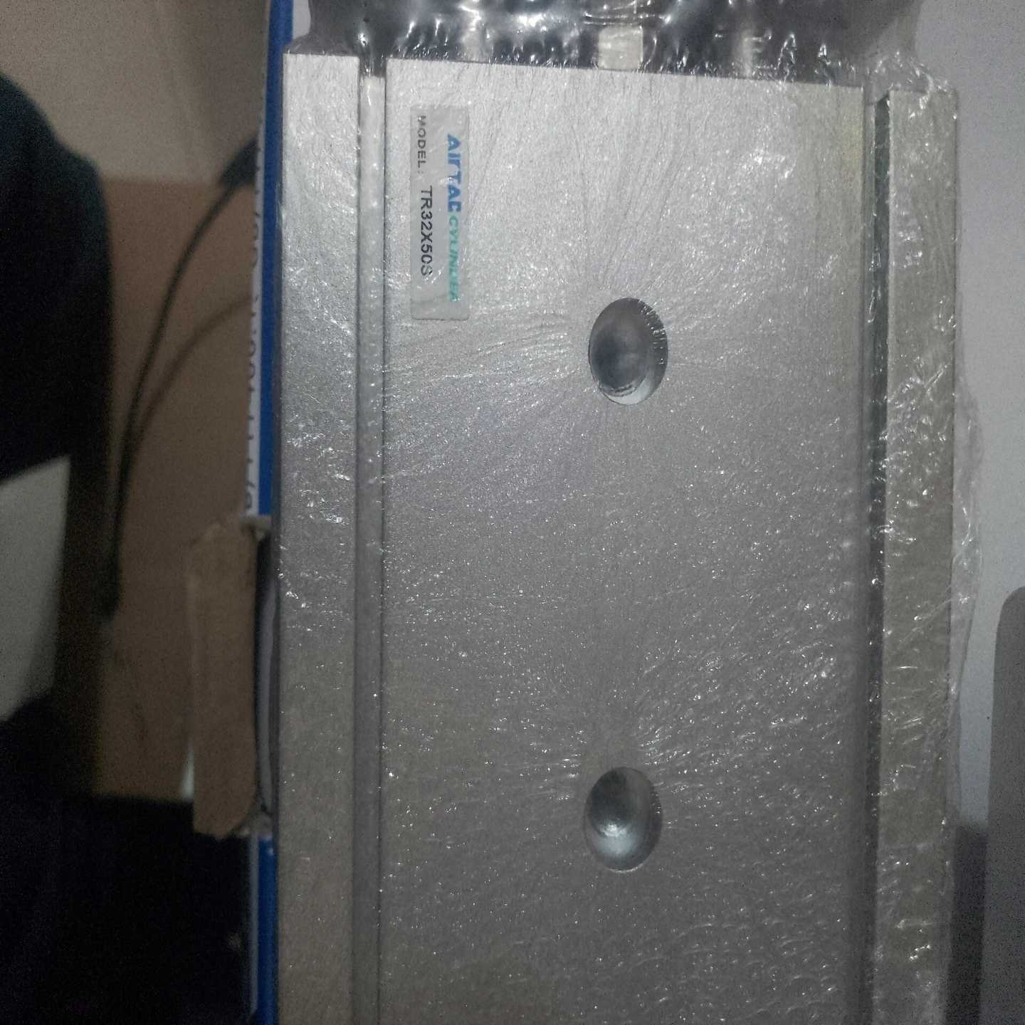 亚德客气缸TR32X50S，全新原装正品，型号TR32X50-询价客服