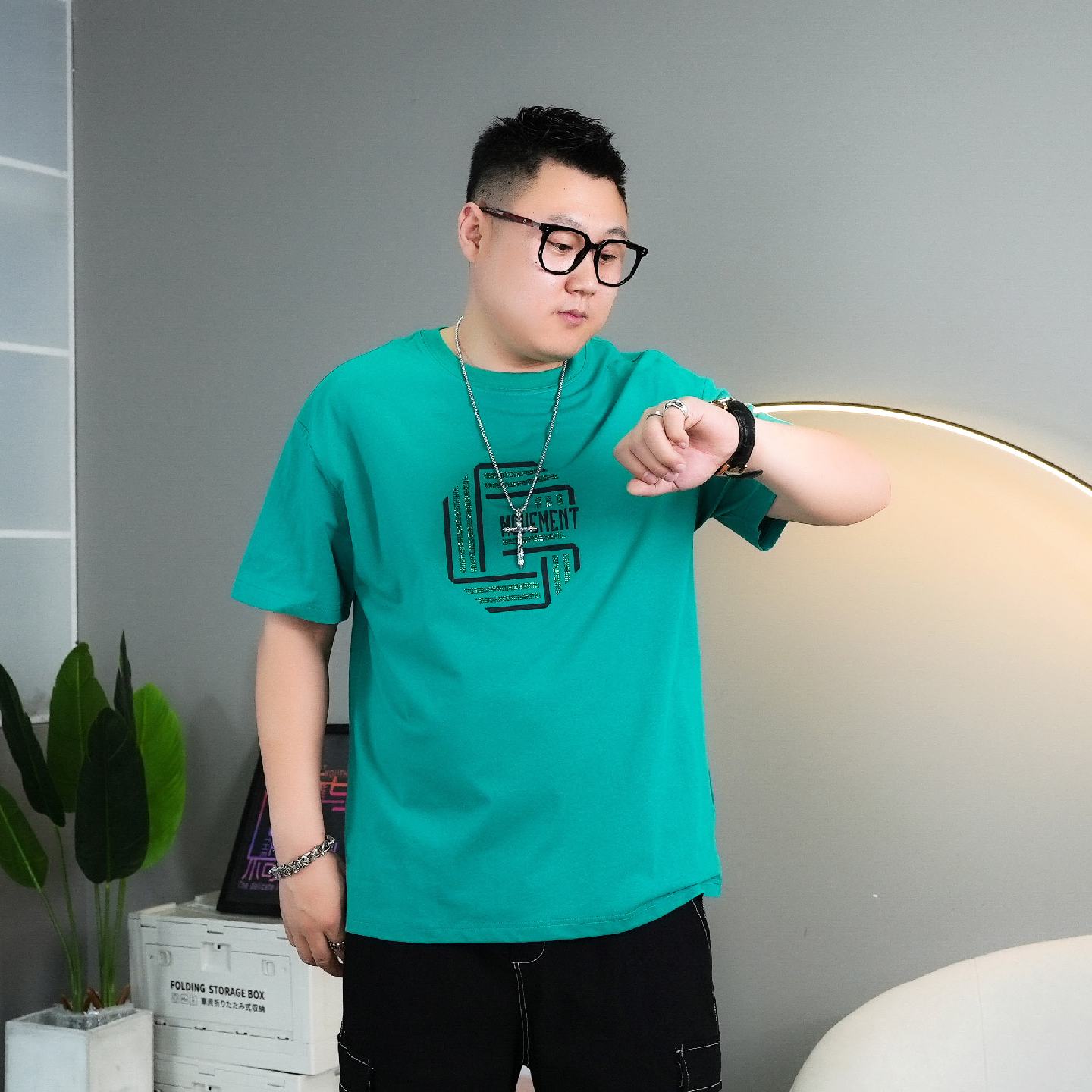 大码男装夏季新款男士t恤半袖加肥加大胖子短袖宽松显瘦绿色上衣