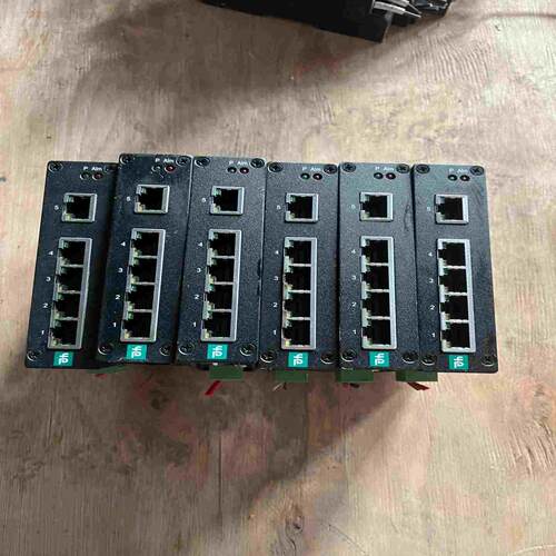 议价议价交换机ICRL-U-5RJ45-DIN-NT6个成色如图