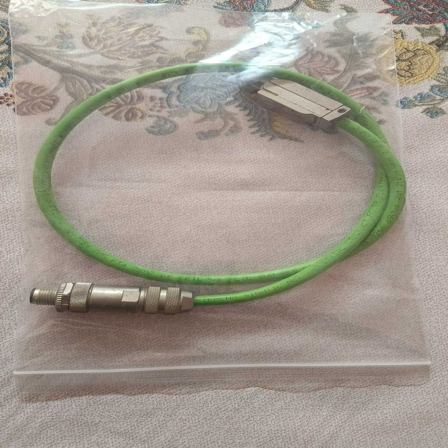 DP连接线、网线插头。~询价