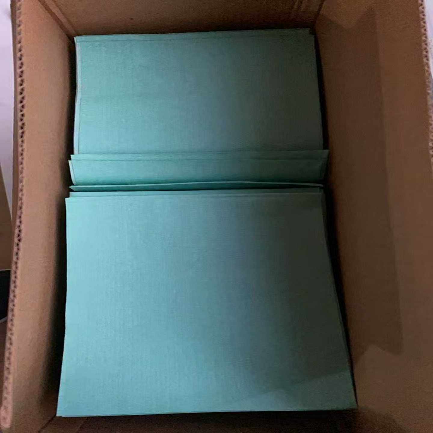 蓝点擦拭纸,可吸油、擦拭金属碎屑,强度高、弹性好、耐磨不易掉