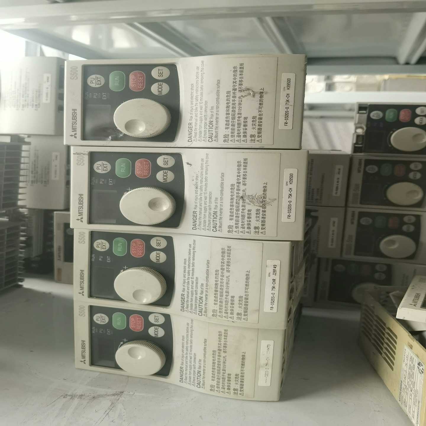 【议价】变频器FR-S520S-0.75K-CH单相22适用