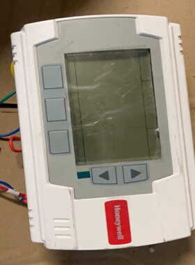 议价UB1211CH温控器，件功能正常，尾插齐全。成