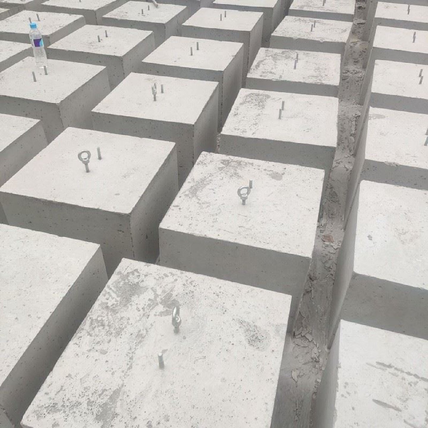 种伏水泥墩定制C30混凝土方形圆形ZLX光光伏水各泥墩型号可定制,基础建材,基础材料,淘宝优惠券,粉丝福利购,淘宝优惠卷