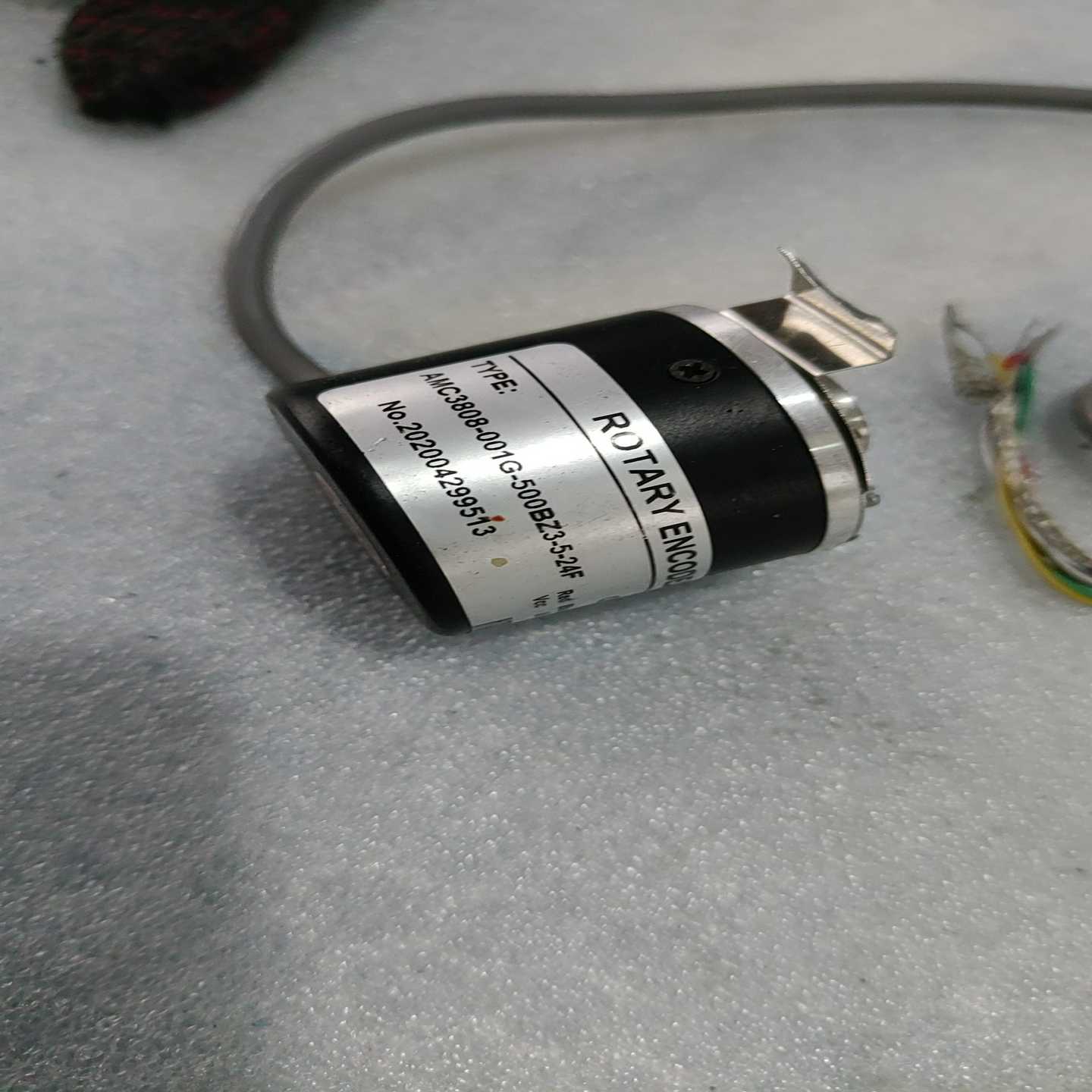 全新旋转编码器AMC3808-001G-500BZ3-5-2