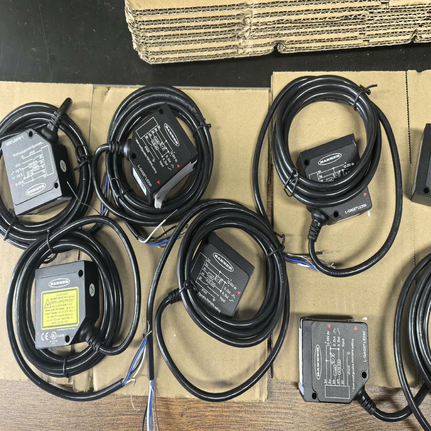 邦纳激光传感器91687 LE250I 裸机 未使用 实~询价