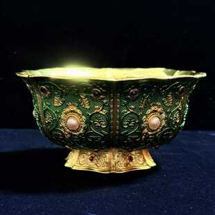 铜鎏金六瓣花边缠枝纹铜碗手工打造镶嵌宝石花开富贵碗复古摆件