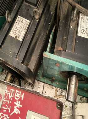 议价安川USAMED-20Ma2k设备上直接拆的，1800一台