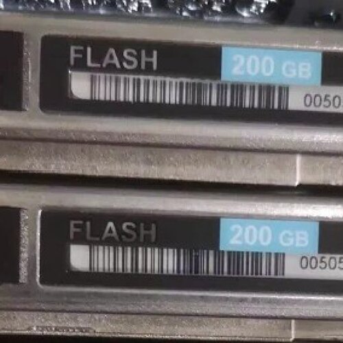 005051137  EMC 200GB SAS 6Gb-询