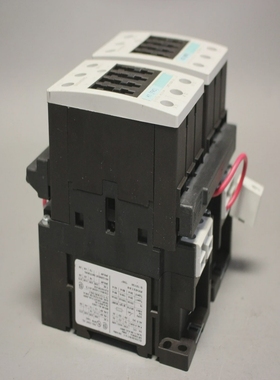 UNUSEDSIEMENSREVERSINGCONTACTORASSEMBLY3RA13368XB301AK6