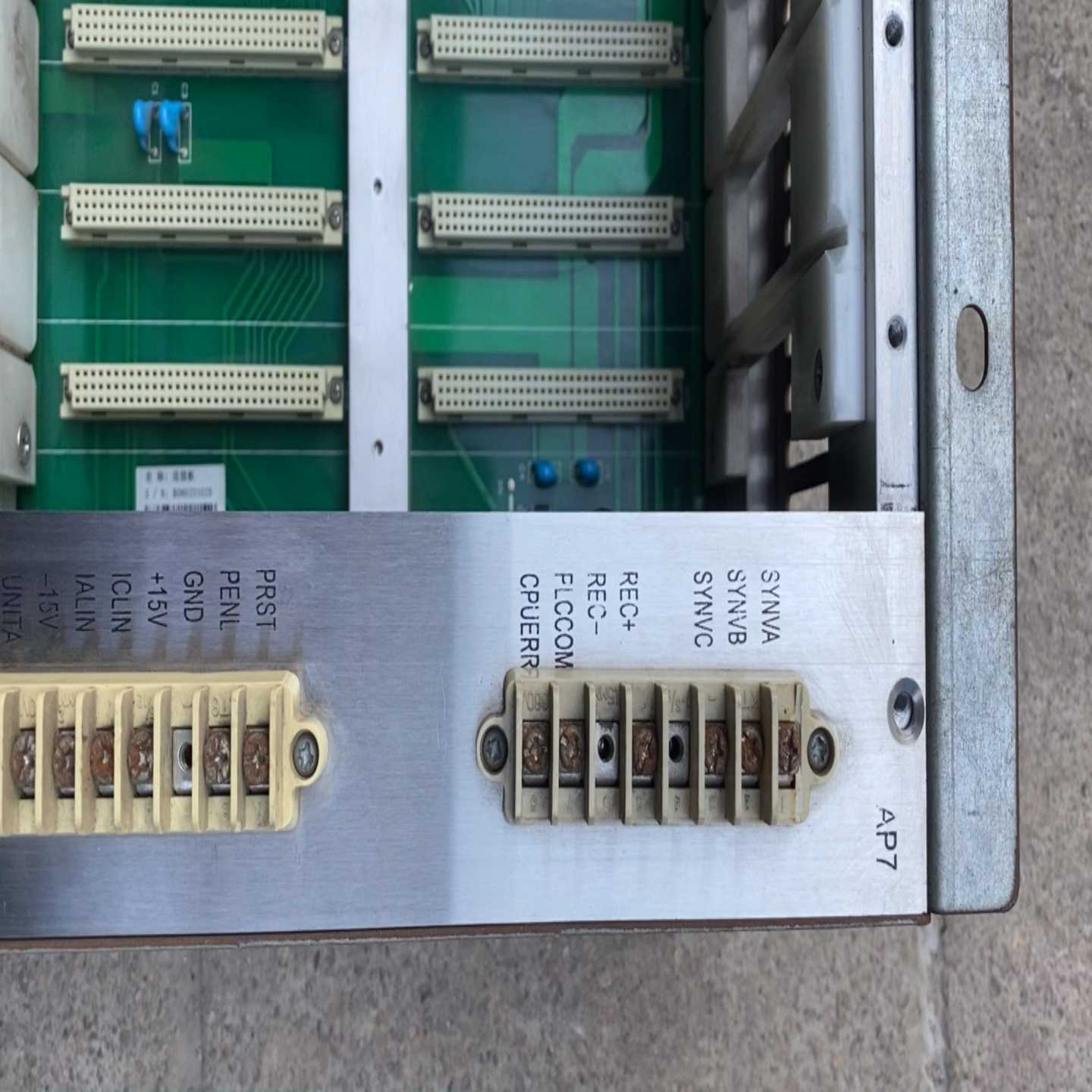 北京合康亿盛HPU690/192D1高压变频器主控制器，背板询价