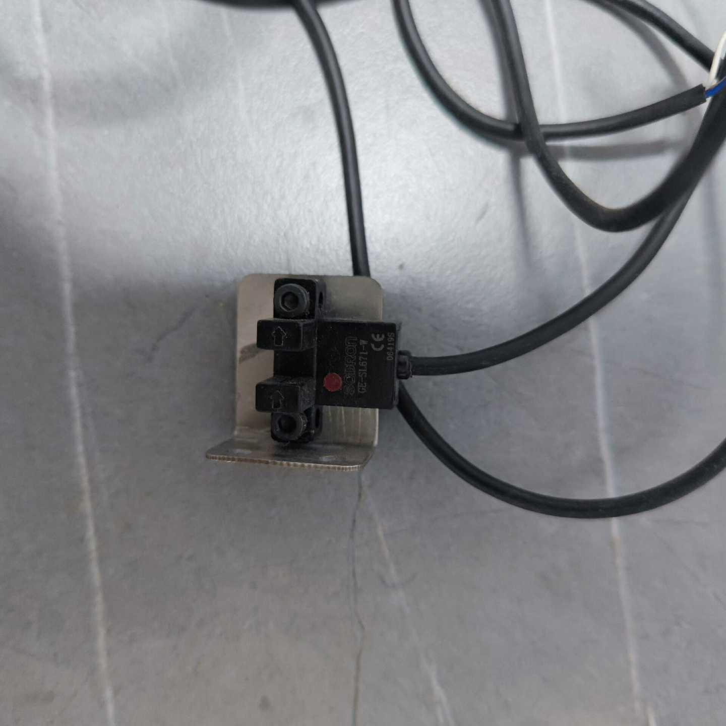 议价全新SODRON槽型光电传感器GE-SL671-W数量3条，