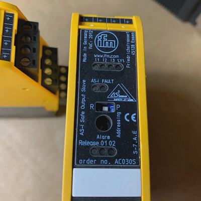 1 X IFM ELECTRONIC SMARTLINE MODULE 2SO IP20 AC030S