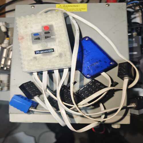 议价乐博Roborobo机器人控制器及配件等图片上的这些一起打
