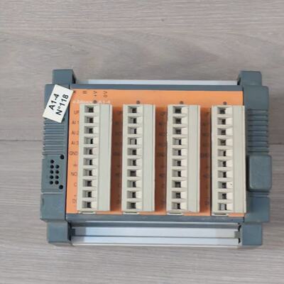 GANTNER INSTRUMENTS E.BLOXX A14 ANALOG PLC WITH DAMAGED PART