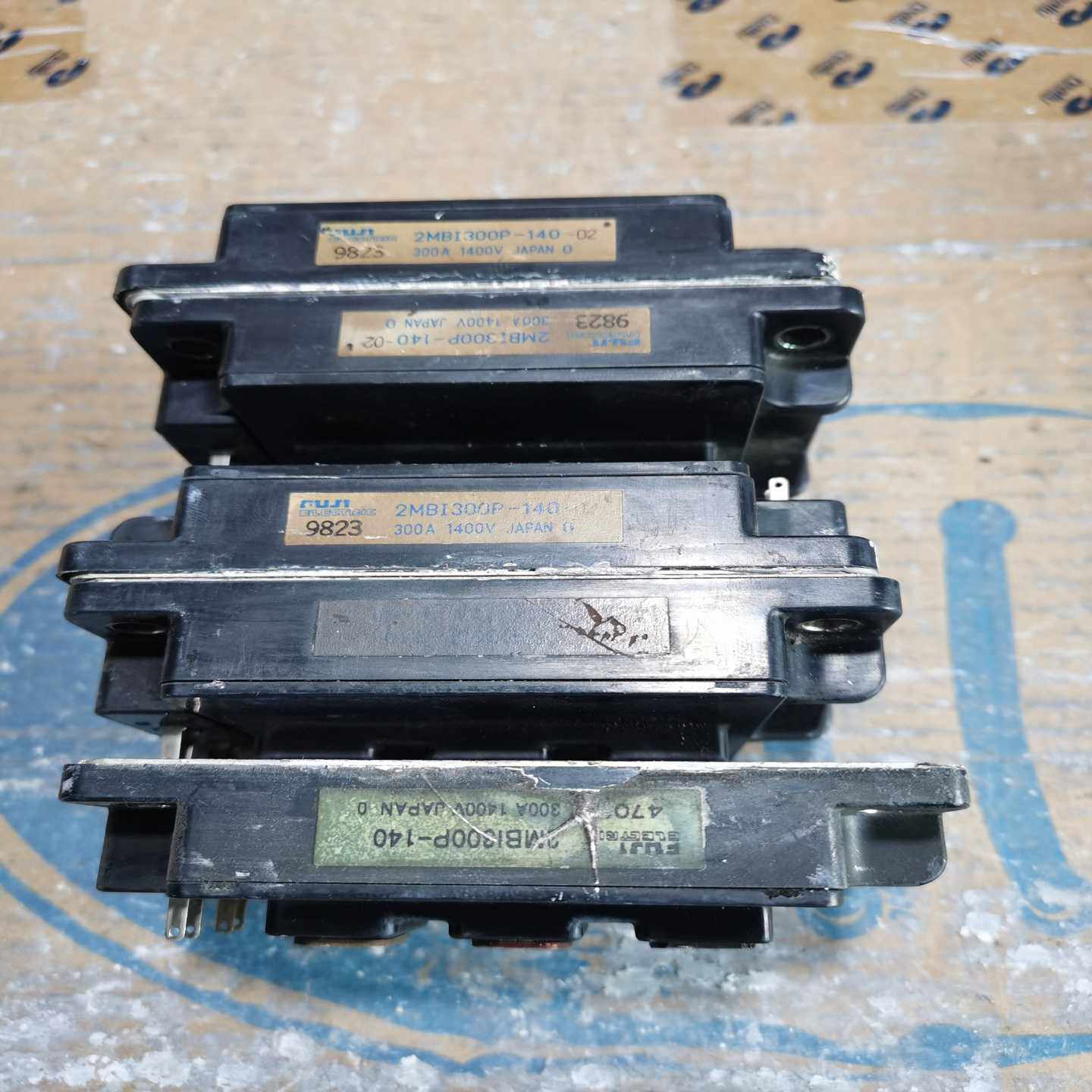 富士模块2MBI300P-140一共5个询价