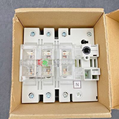 SOCOMEC 25004003 Sirco VM0 3NcSteuerung 32A