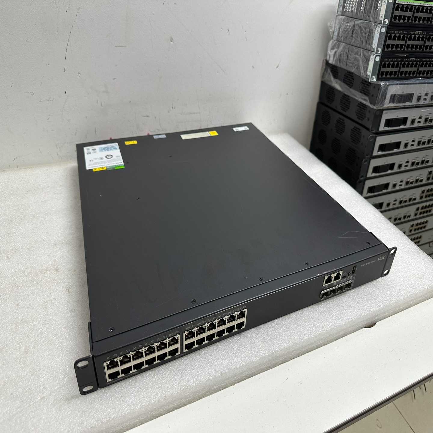 询价~新款H3C华三S5560X-30C-PWR-EI