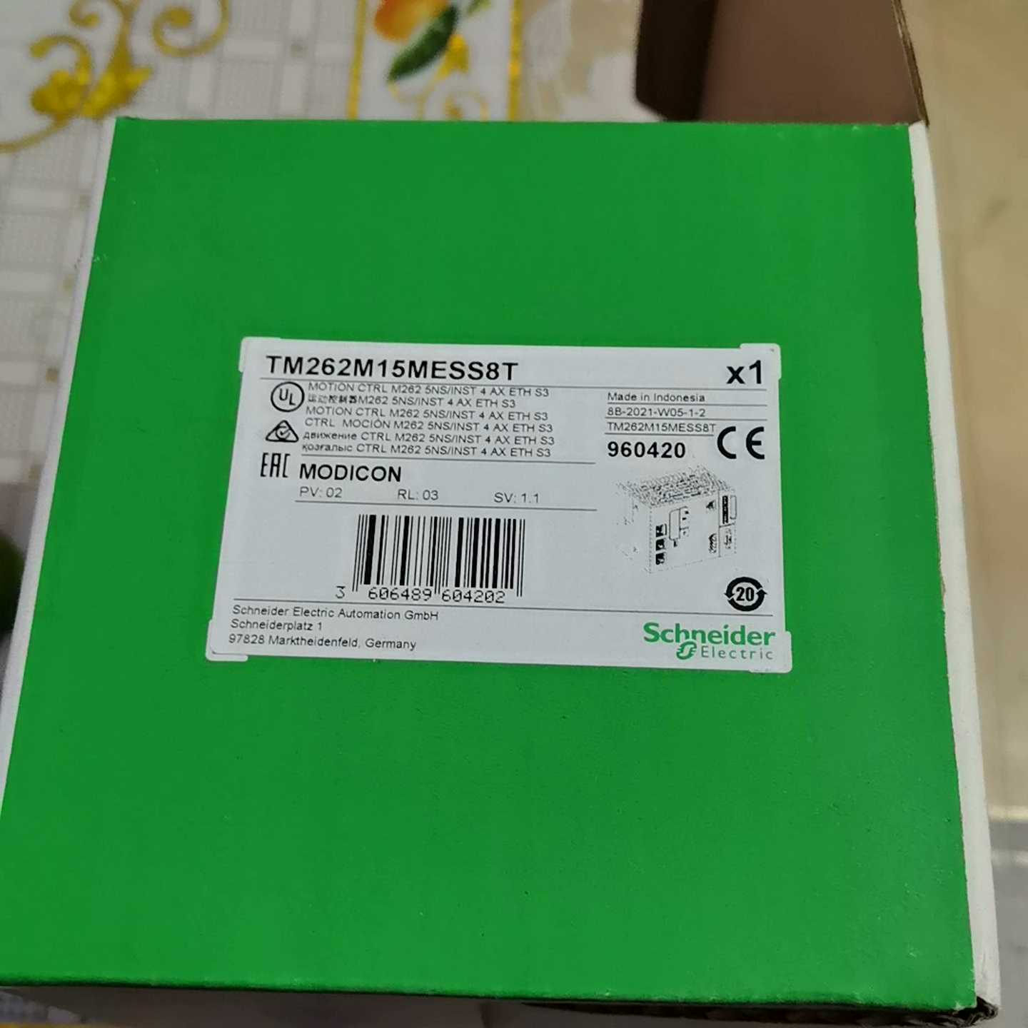 TM262M15MESS8T外包装盒子一个如图干~询价