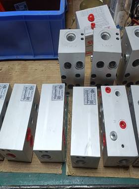 817吊具阀块774041