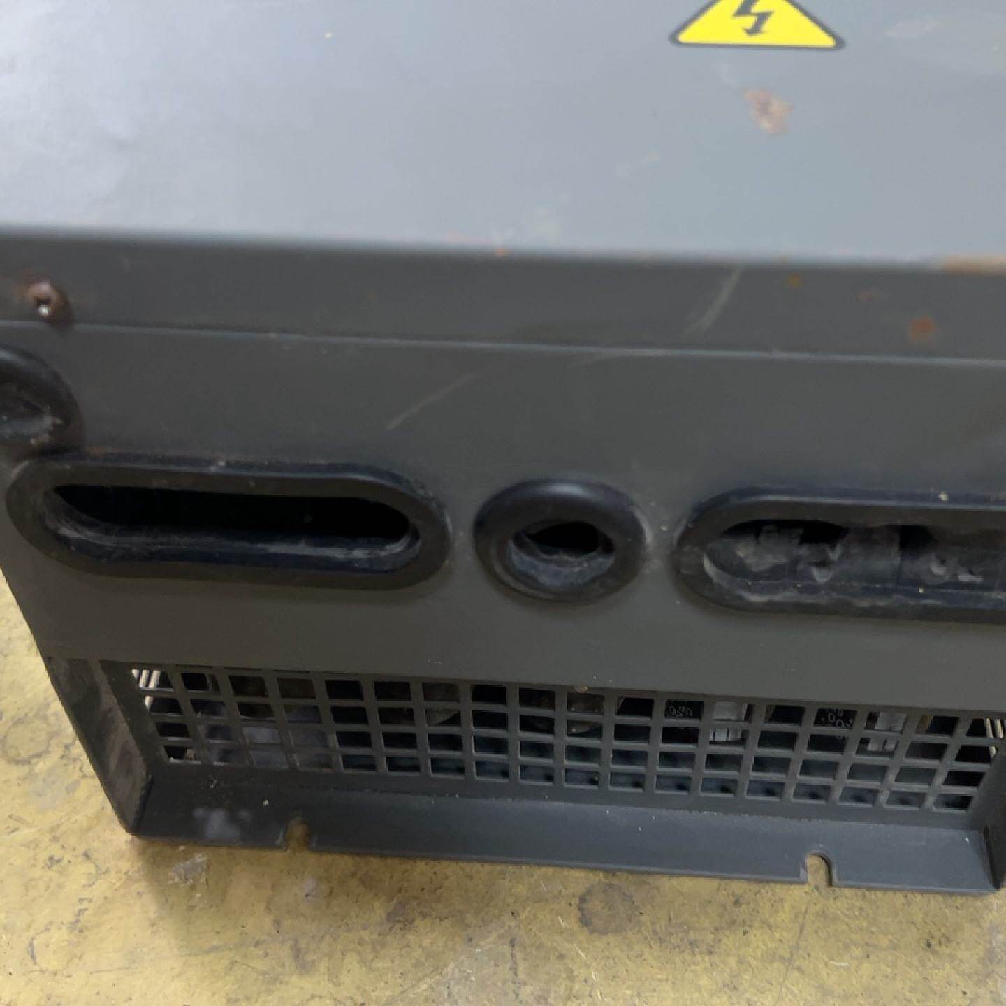 西林变频器30KW/37KW,深圳台达变频器30KW/37K--议价商品