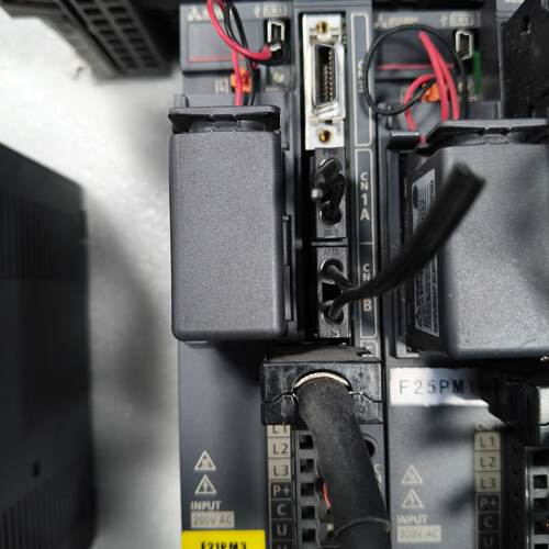 议价Mitsubishi Servo Motor Driver 100W 200W Fiber Type Color