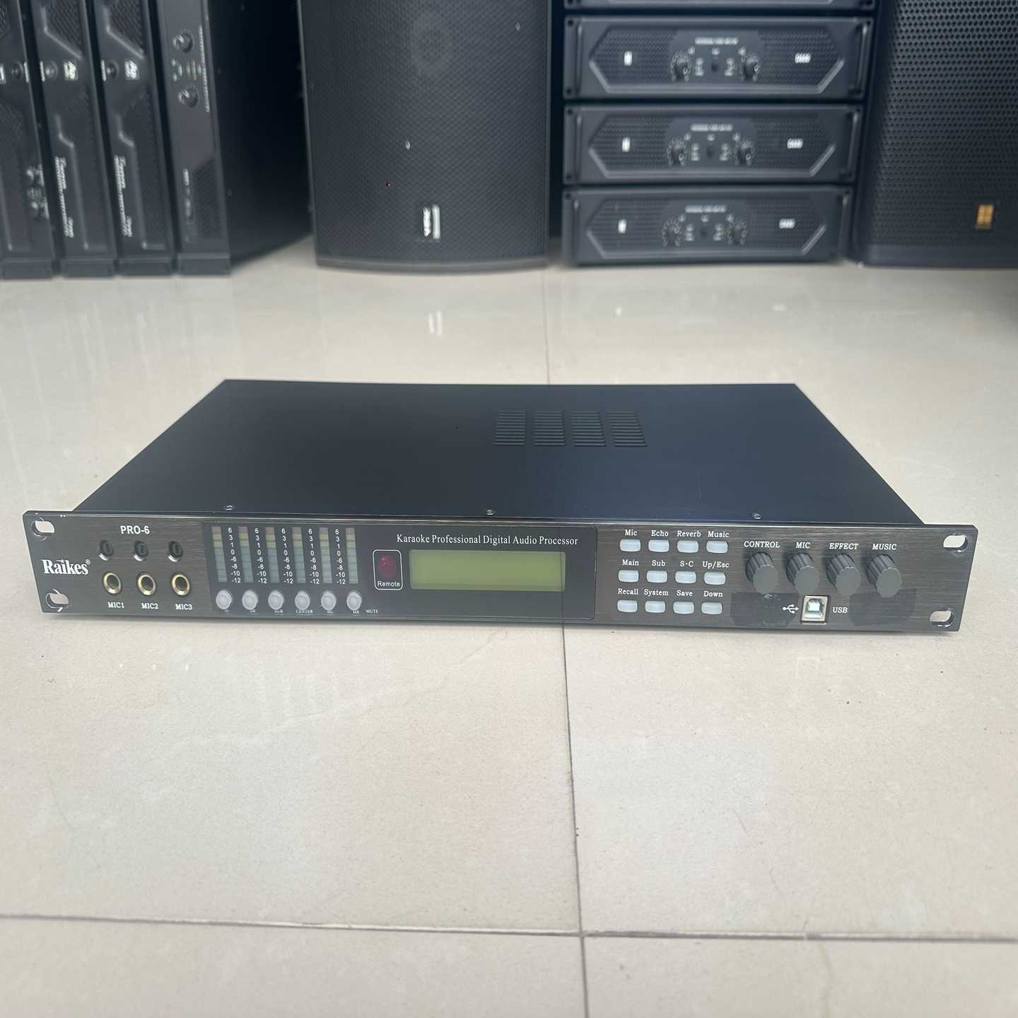 效果器一台成色9成新左右做工精细图片为实物拍原装无修--议