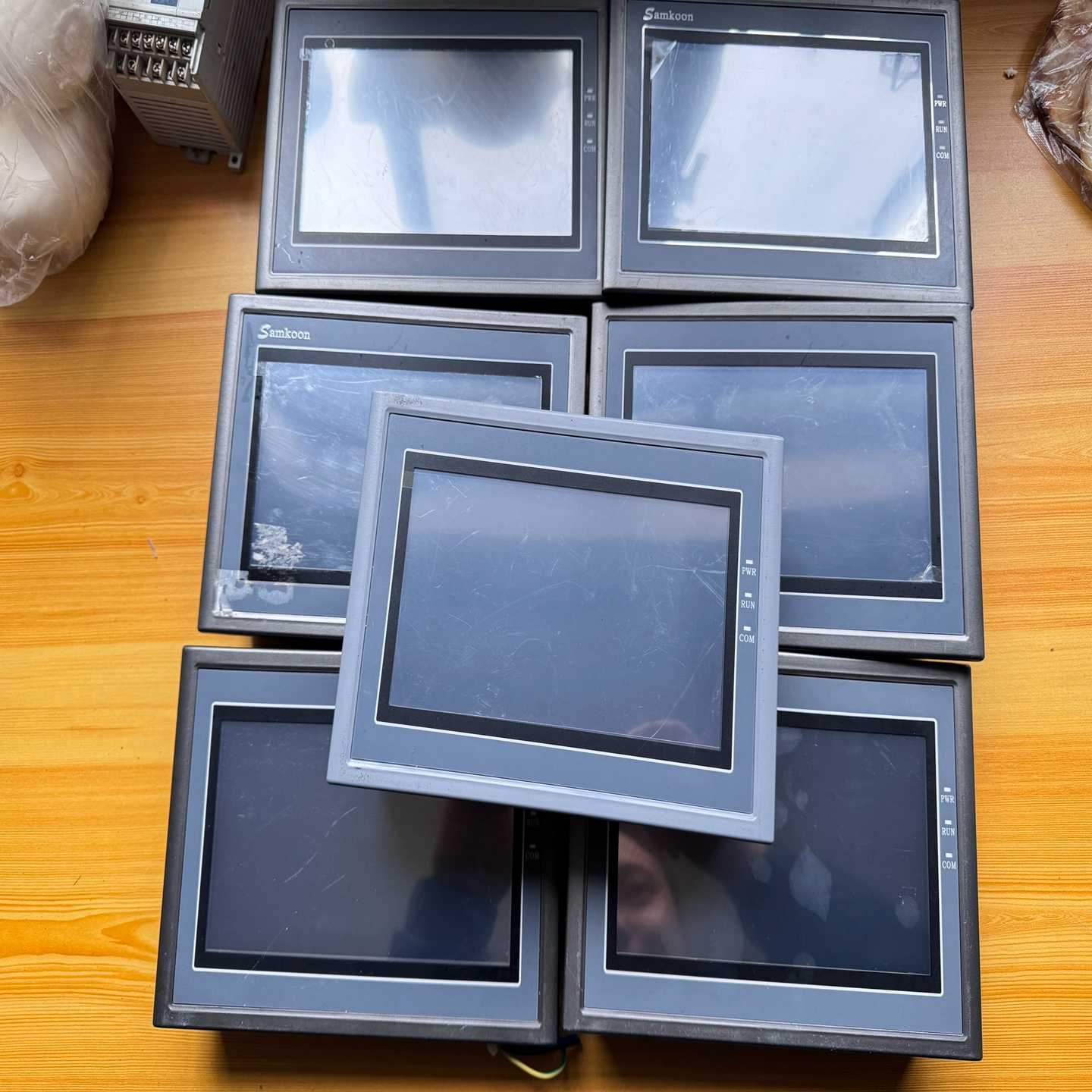 显控触摸屏AK-070MW，HM-070MW.成色如图，通电询价