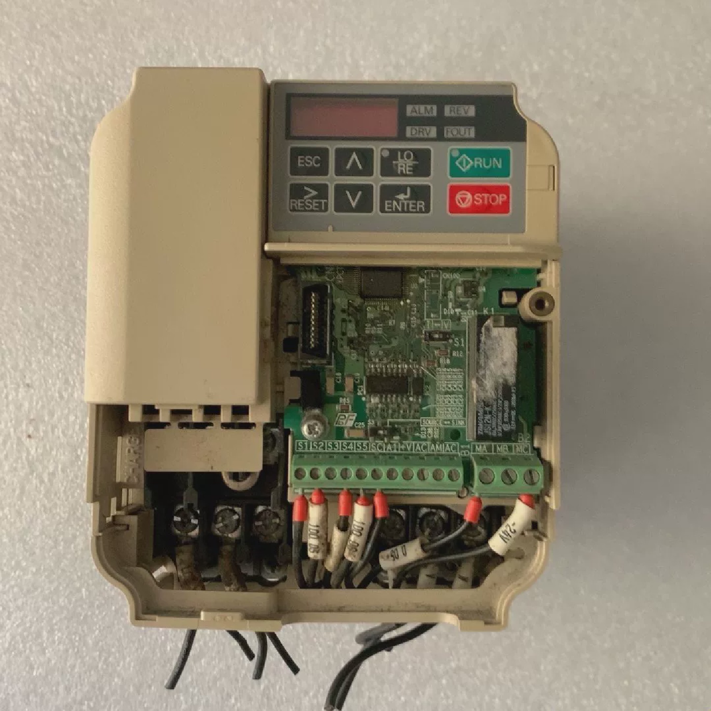 J系列变频器CIMR-JBBA0006BAA